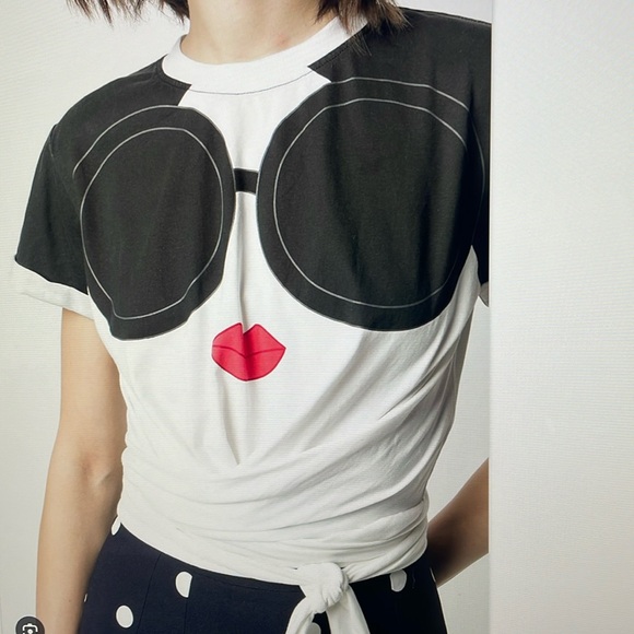 ALICE & OLIVIA Stace Face Jasper Roll Sleeve Tee - Picture 2 of 16